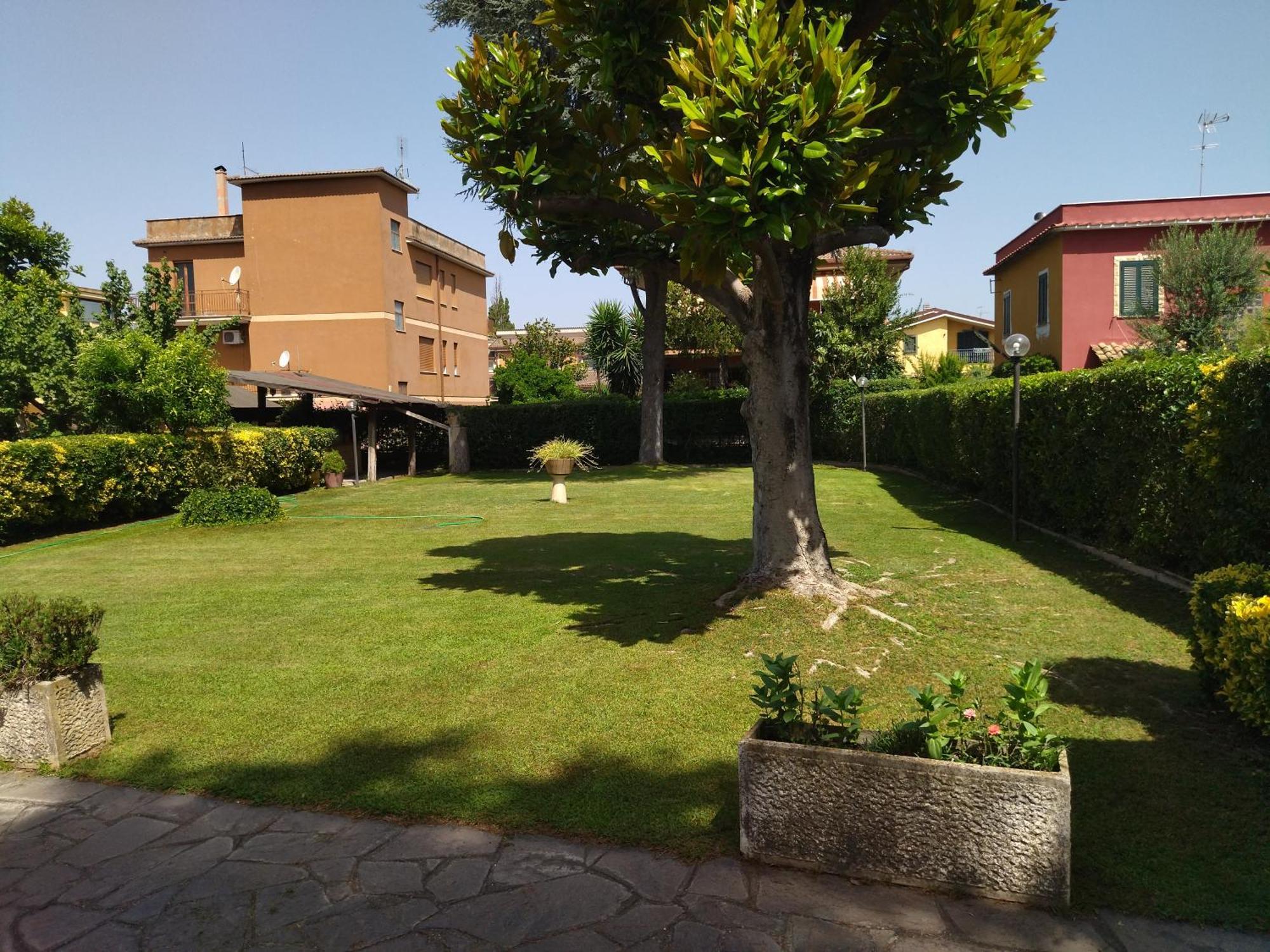 Lochaletcivico46 Roma Esterno foto